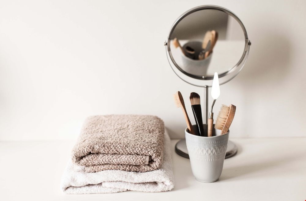 Hoe houd je je skincare routine vol? 4 praktische tips! Hoe houd je je skincare routine vol? 4 praktische tips!